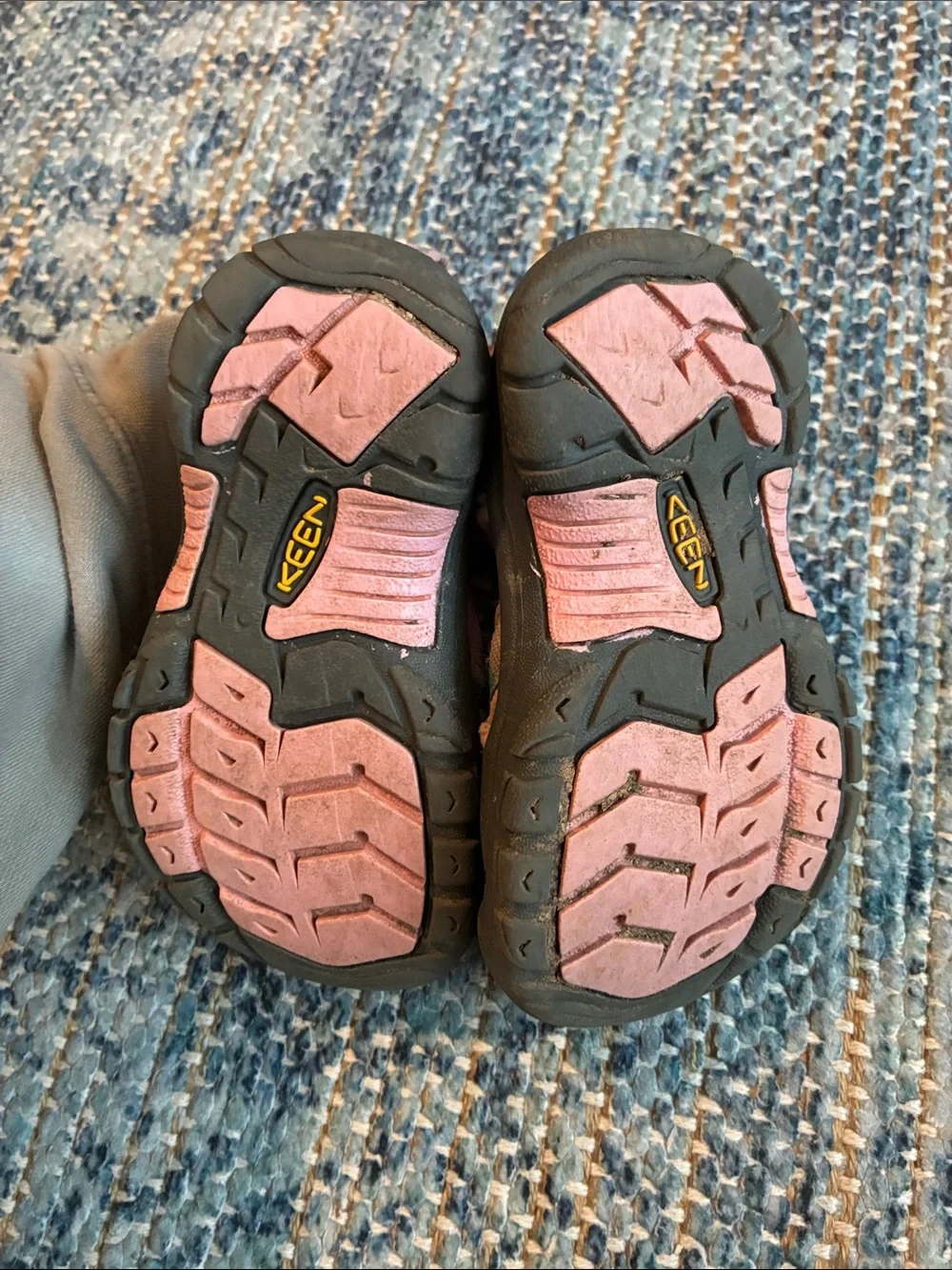 Keen kids closed